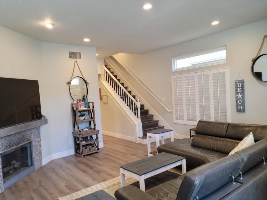 Steps To The Beach, Piers, Downtown Villa Huntington Beach Exterior photo